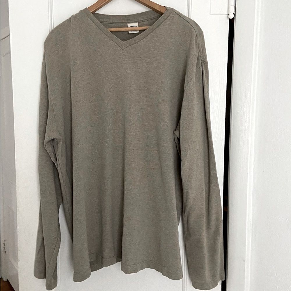 Old Navy Men’s‎ or Unisex Long Sleeved Knit Shirt Size XL Neutral Taupe Minimal